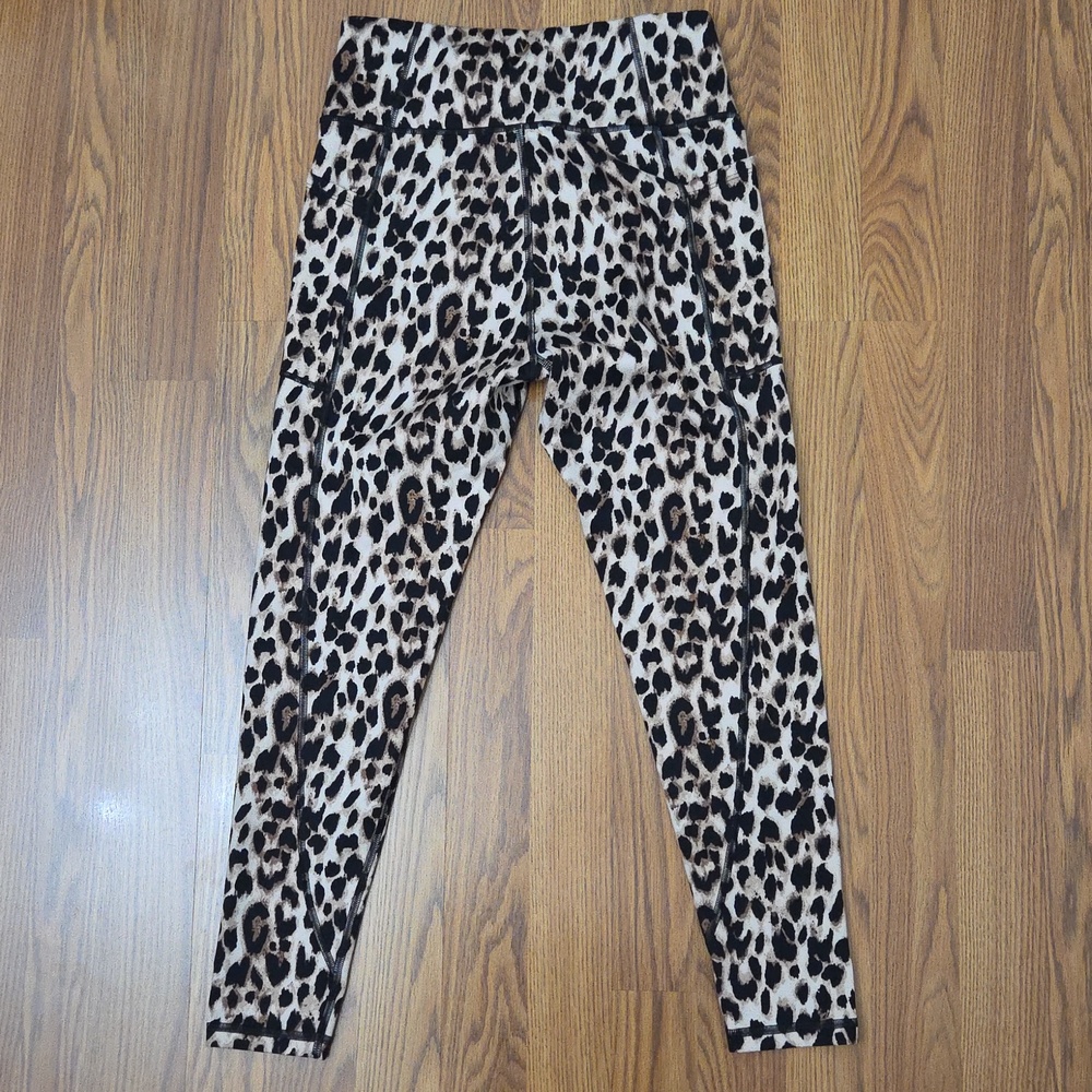 Victoria's Secret Incredible Essential HR Leopard Print 7/8 Pocket Leggings/ 10